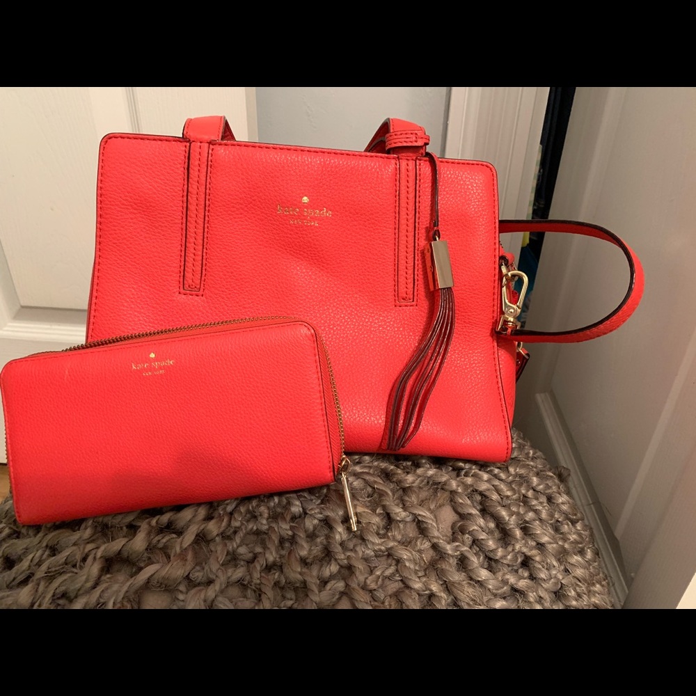 Kate Spade purse WITH matching wallet